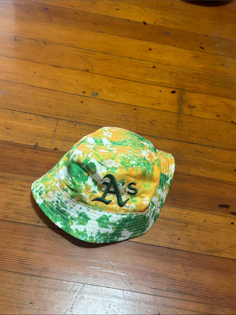 Oakland A's Tie-Dye Bucket Hat in Green & Yellow